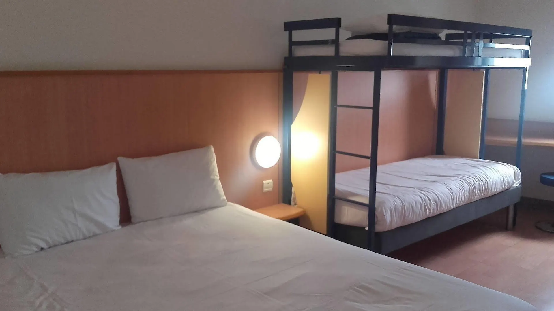 Ibis Budget Nice Californie Lenval 2*,