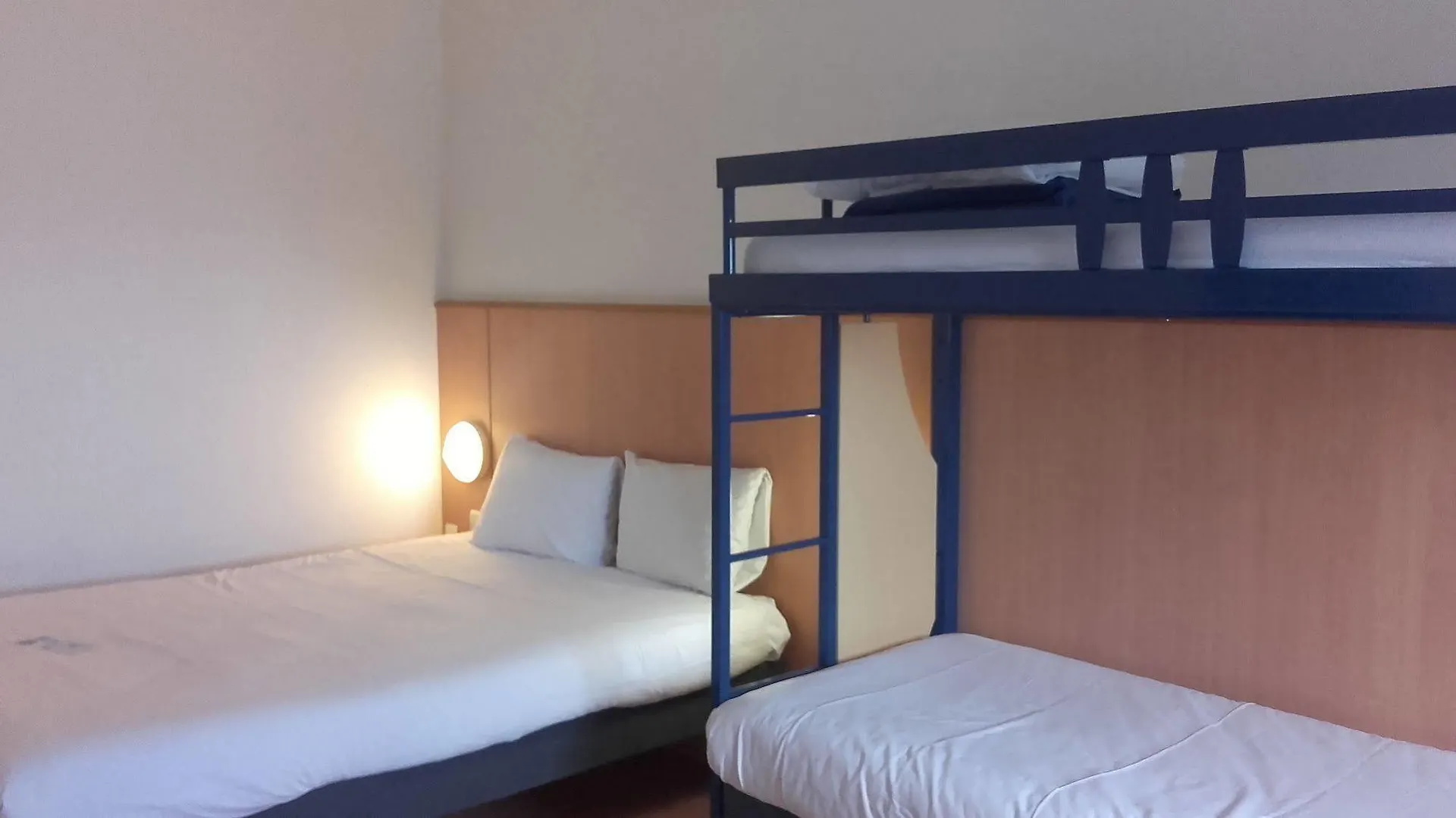 Ibis Budget Nice Californie Lenval Hotel